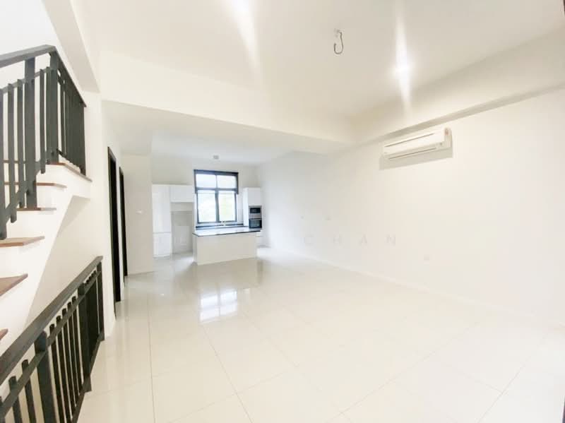 3-storey Terraced House for Sale in Ampang (Selangor) - Hetha Chan - Living Room - PropertyGuru.com.my