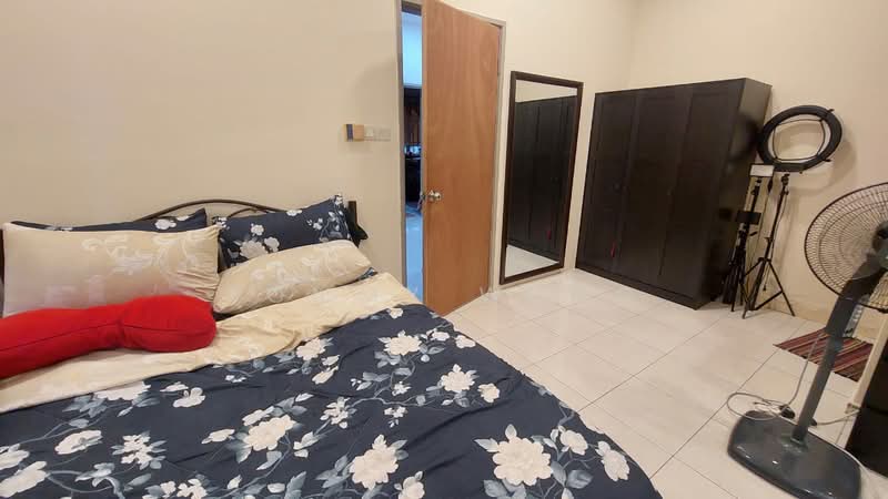 2-storey Terraced House for Sale in Batu 9 (Cheras) - Tommy Wong - Bedroom - PropertyGuru.com.my