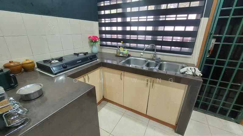 2-storey Terraced House for Sale in Batu 9 (Cheras) - Tommy Wong - Kitchen - PropertyGuru.com.my