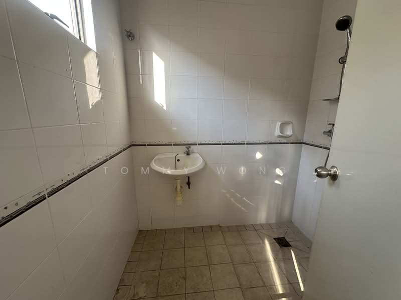 2-storey Terraced House for Sale in Batu 9 (Cheras) - Tommy Wong - Bathroom - PropertyGuru.com.my