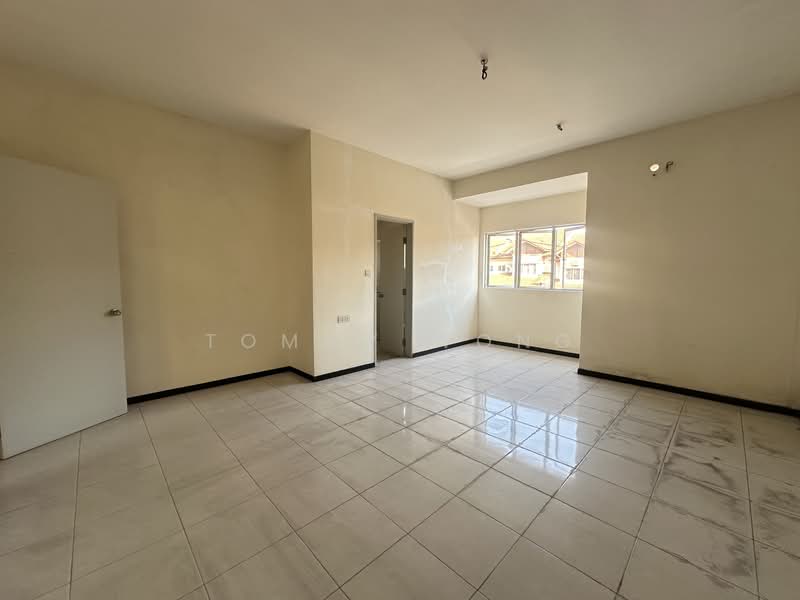 2-storey Terraced House for Sale in Batu 9 (Cheras) - Tommy Wong - Living Room - PropertyGuru.com.my