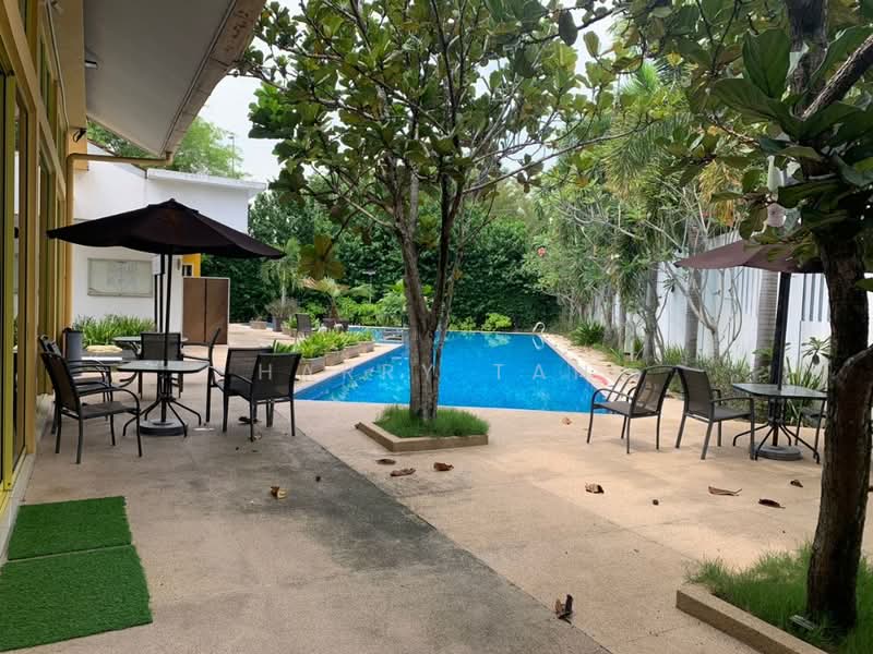 Nadayu 92 untuk Untuk Dijual - RM 980,000, Mac 2026 - Pool - PropertyGuru.com.my