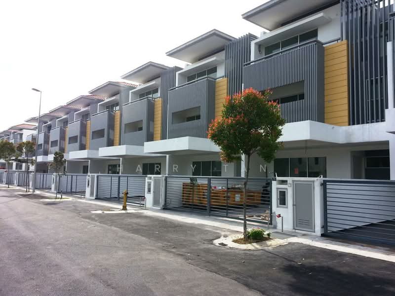 Nadayu 92 untuk Untuk Dijual - RM 980,000, Mac 2026 - Exterior - PropertyGuru.com.my