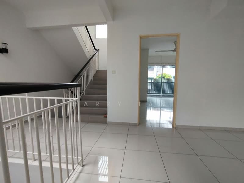 Nadayu 92 untuk Untuk Dijual - RM 980,000, Mac 2026 - Entrance - PropertyGuru.com.my