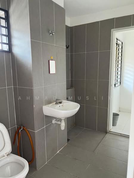 Terraced House for Sale in Bandar Mahkota Banting (Tanjong Duabelas) - Ahmad Muslim - PropertyGuru.com.my