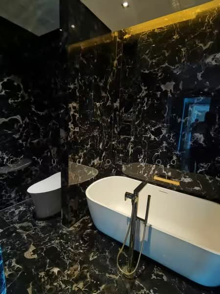 Service Residence for Sale at Four Seasons Place - Yu Choi Voo - Bathroom - PropertyGuru.com.my