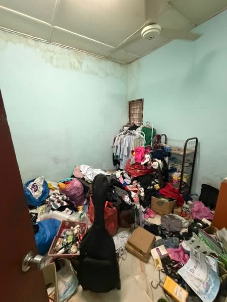 1.5-storey Terraced House for Sale in Taman Garing Jaya (Rawang) - Steven Lee - Bedroom - PropertyGuru.com.my