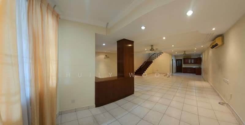 2-storey Terraced House for Rent in Taman Pelangi (Johor Bahru) - Huily Woon - Living Room - PropertyGuru.com.my