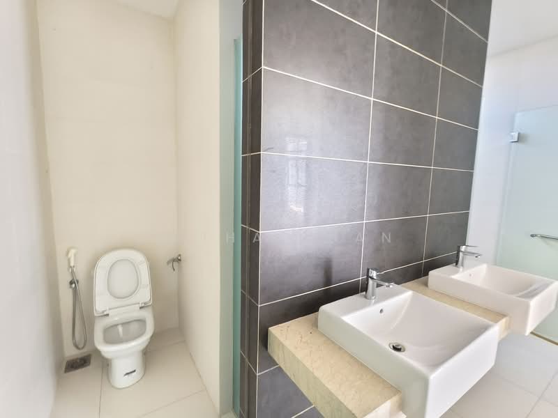 3-storey Terraced House for Sale in Ampang (Selangor) - Hetha Chan - Bathroom - PropertyGuru.com.my