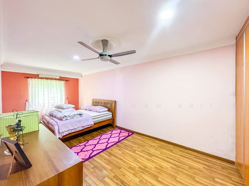 Semi-Detached House for Sale in Bandar Tasik Kesuma (Beranang) - Ahmad Ikhwan Arif - Bedroom - PropertyGuru.com.my