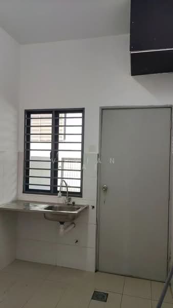 Rawang Taman Sri Garing untuk Untuk Dijual - RM 380,000, Mac 2026 - Kitchen - PropertyGuru.com.my