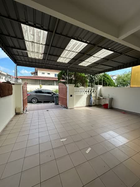 2-storey Terraced House for Sale in Taman Puteri Wangsa (Ulu Tiram) - Zoe Soo - Garage-车房 - PropertyGuru.com.my