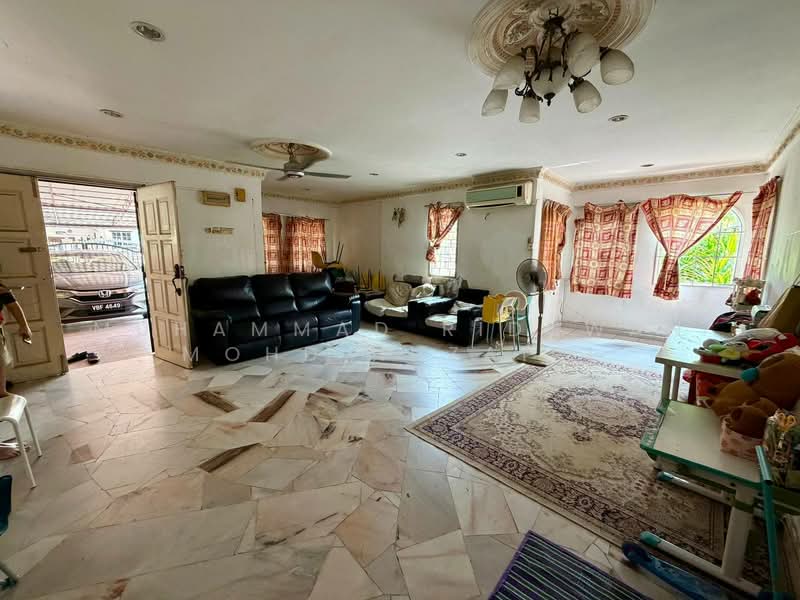 Terraced House for Sale in Taman Bunga Negara (Shah Alam) - Muhammad Ridhwan Mohd Huzairi - Living Room - PropertyGuru.com.my