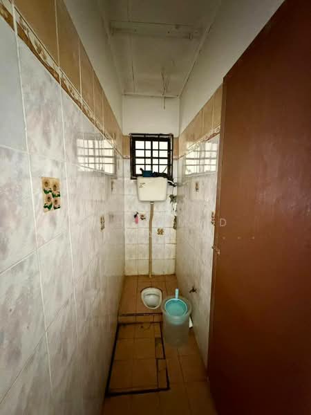 Terraced House for Sale in Taman Bunga Negara (Shah Alam) - Muhammad Ridhwan Mohd Huzairi - Bathroom - PropertyGuru.com.my