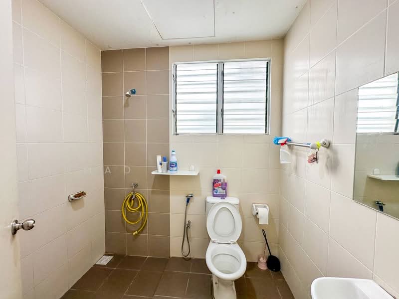 2-storey Terraced House for Sale in Nilai (Negeri Sembilan) - Ahmad Ikhwan Arif - Bathroom - PropertyGuru.com.my