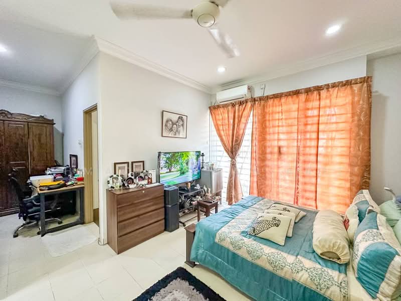 2-storey Terraced House for Sale in Nilai (Negeri Sembilan) - Ahmad Ikhwan Arif - Bedroom - PropertyGuru.com.my