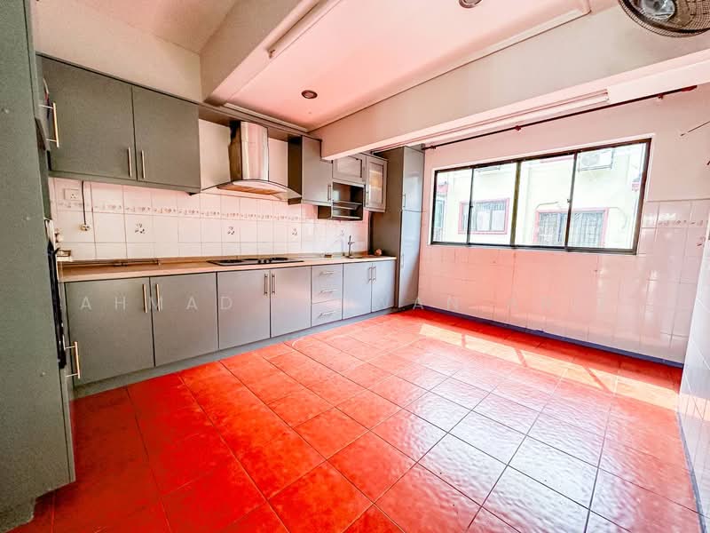Villa Laman Tasik untuk Untuk Dijual - RM 570,000, Mac 2026 - Kitchen - PropertyGuru.com.my