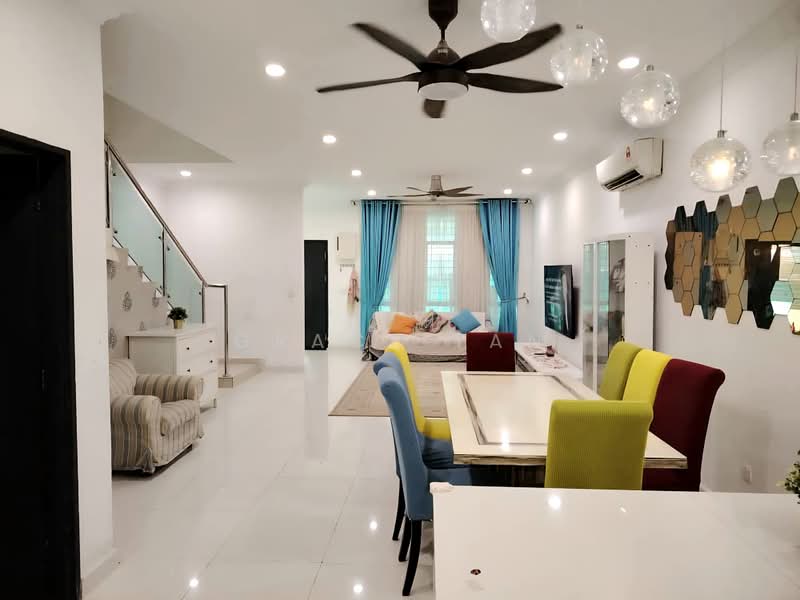 Bangi Avenue 3 Storey Taman Bangi Avenue, Bangi untuk Untuk Dijual - RM 650,000, Mac 2026 - Living Room - PropertyGuru.com.my