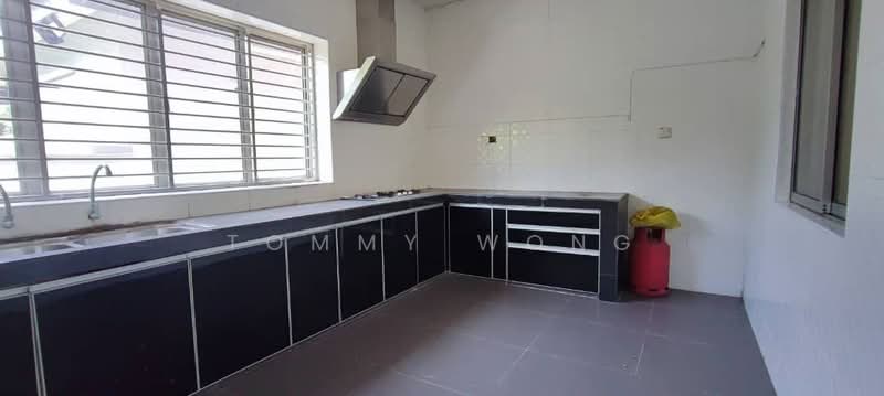 Terraced House for Sale in Seri Kembangan (Selangor) - Tommy Wong - Kitchen - PropertyGuru.com.my