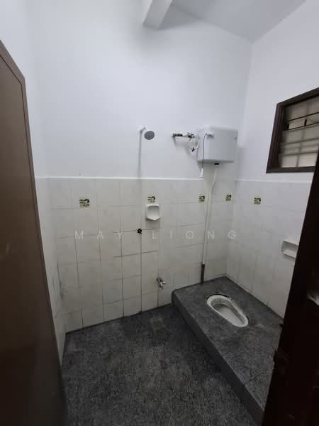Kesumba, Bukit Beruntung untuk Untuk Dijual - RM 340,000, Mac 2026 - Bathroom - PropertyGuru.com.my