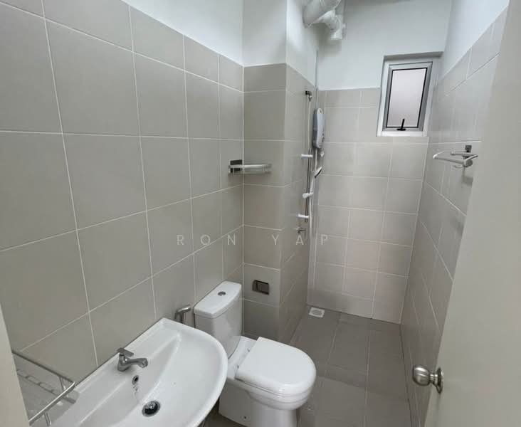 Apartment for Rent at Residensi Seri Wahyu - Ron Yap - Bathroom - PropertyGuru.com.my