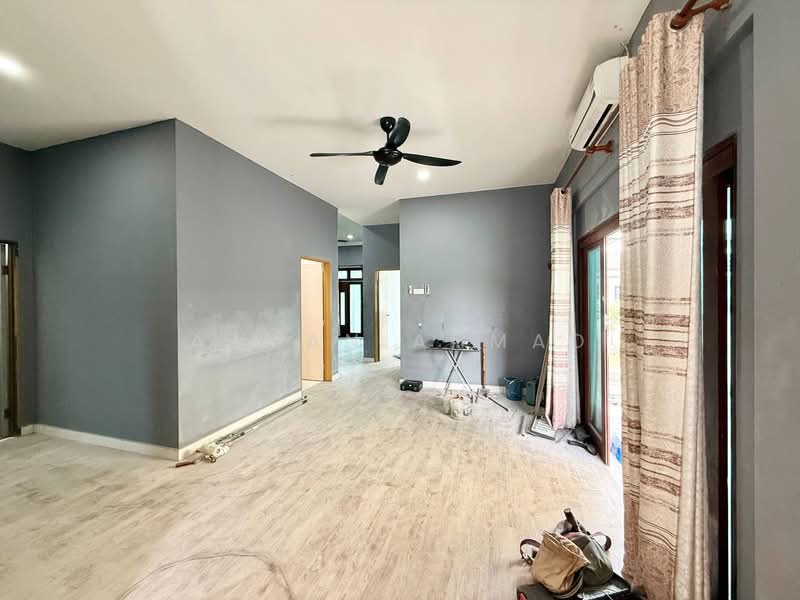 Semi-Detached House for Sale in Telok Panglima Garang (Selangor) - Azman Ahmad - PropertyGuru.com.my