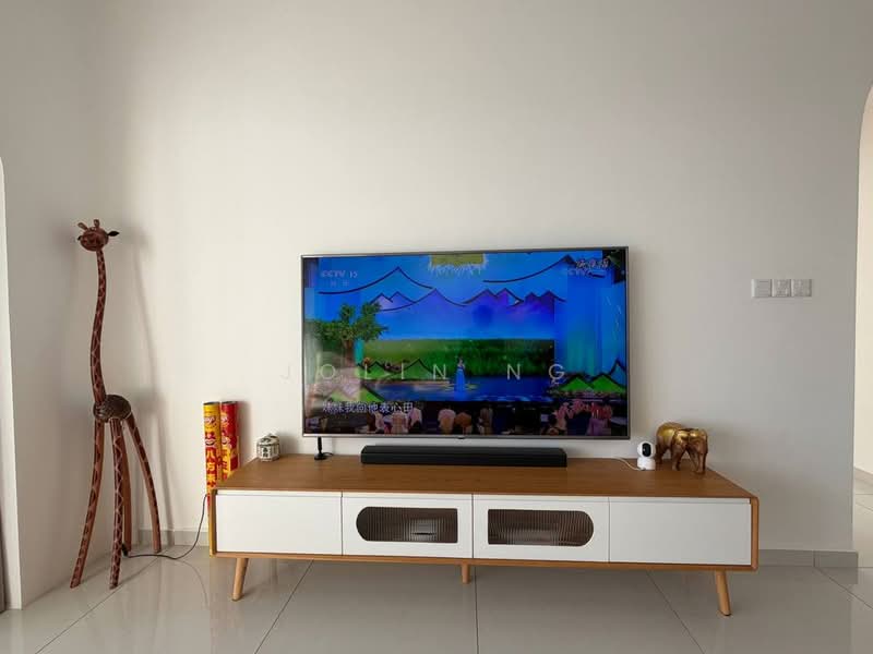 Lovell @ Country Garden Danga Bay untuk Untuk Dijual - RM 1,000,000, Mac 2026 - Living Room - PropertyGuru.com.my