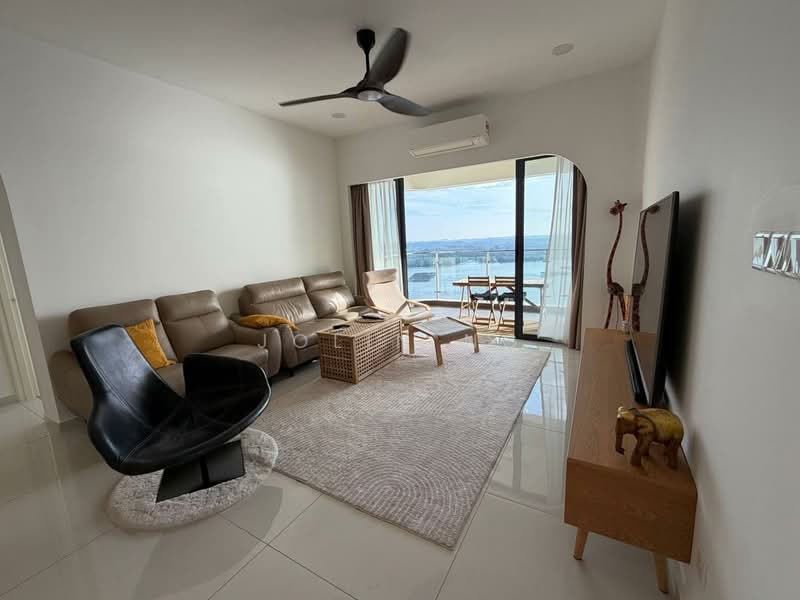 Lovell @ Country Garden Danga Bay untuk Untuk Dijual - RM 1,000,000, Mac 2026 - Living Room - PropertyGuru.com.my