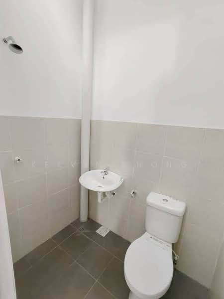 Meru Chepor Idaman Partially Furnish 2 Sty untuk Untuk Disewa - RM 1,500 /bulan, Mac 2026 - Bathroom - PropertyGuru.com.my