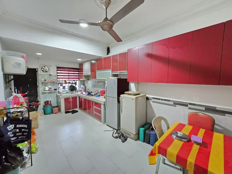 1-storey Terraced House for Sale in Taman Desa Kemuning (Shah Alam) - Fauzan bin Sahrom - Kitchen - PropertyGuru.com.my