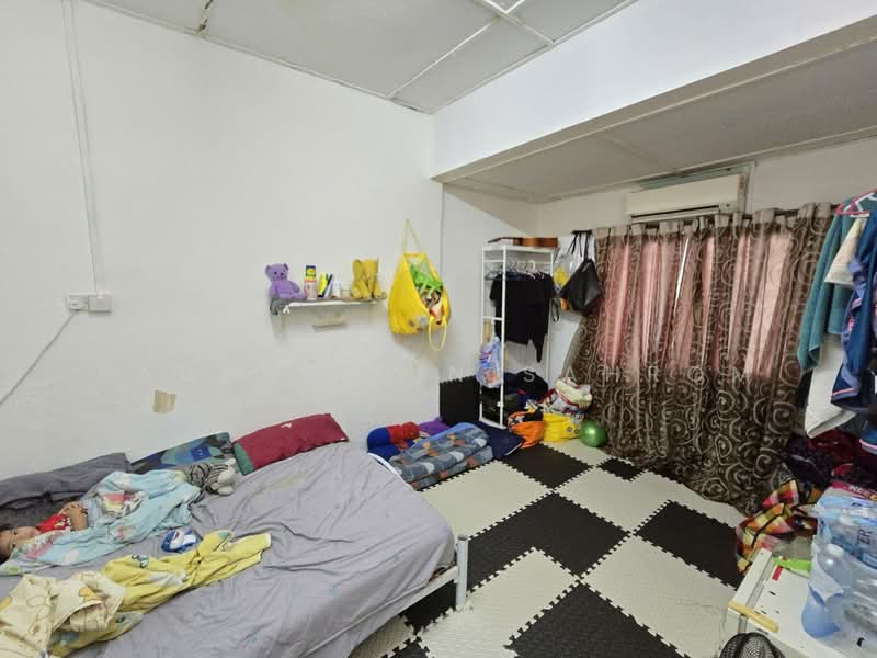 1-storey Terraced House for Sale in Taman Desa Kemuning (Shah Alam) - Fauzan bin Sahrom - Bedroom - PropertyGuru.com.my