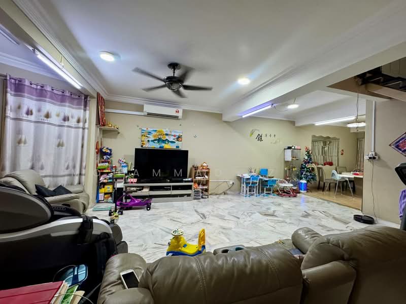 2.5-storey Terraced House for Sale in Bukit Antarabangsa (Ulu Kelang) - Mohammad Azizi - Living Room - PropertyGuru.com.my