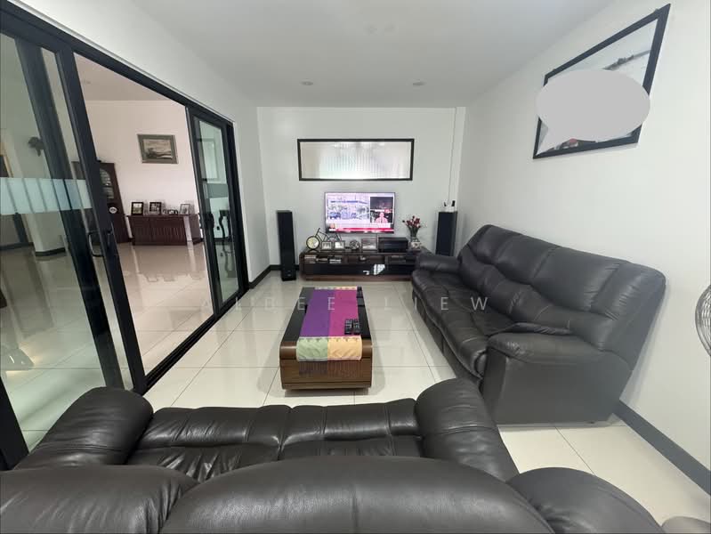 Semi-Detached House for Sale in Taman Sri Tebrau (Johor Bahru) - Albee Liew - Living Room - PropertyGuru.com.my