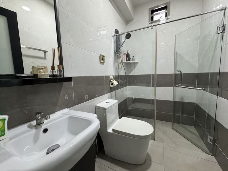 Semi-Detached House for Sale in Taman Sri Tebrau (Johor Bahru) - Albee Liew - Bathroom - PropertyGuru.com.my