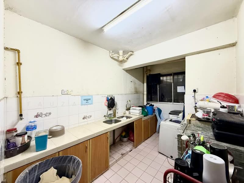 Tasik Heights Apartment untuk Untuk Dijual - RM 240,000, Mac 2026 - Kitchen - PropertyGuru.com.my