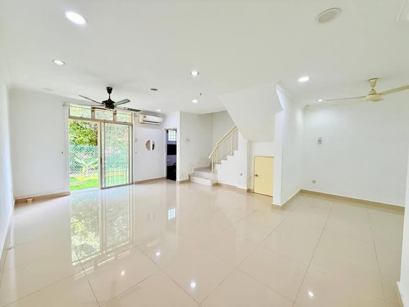 2-storey Terraced House for Sale in Kajang (Selangor) - Fauzan bin Sahrom - Living Room - PropertyGuru.com.my