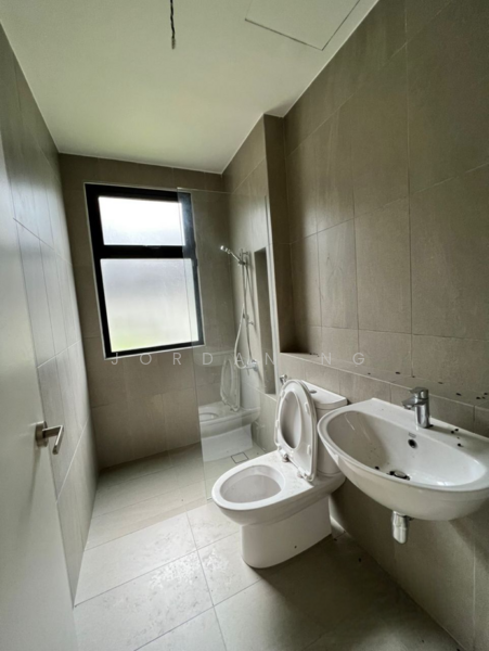 Semi-Detached House for Sale in Kota Kemuning (Shah Alam) - Jordan Ng - Bathroom - PropertyGuru.com.my