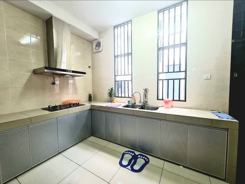 Bangi Avenue 3 Storey Taman Bangi Avenue, Bangi untuk Untuk Dijual - RM 678,000, Mac 2026 - Kitchen - PropertyGuru.com.my