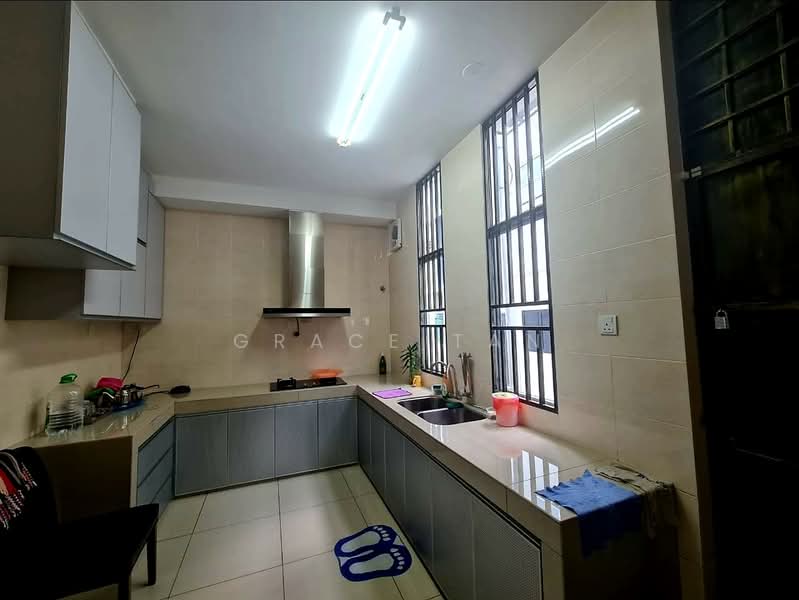 Bangi Avenue 3 Storey Taman Bangi Avenue, Bangi untuk Untuk Dijual - RM 678,000, Mac 2026 - Kitchen - PropertyGuru.com.my