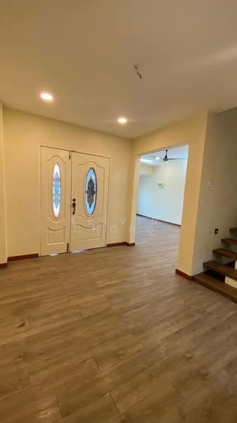 Ipoh Tasek Fully Renovated 2 Sty untuk Untuk Disewa - RM 1,500 /bulan, Mac 2026 - Entrance - PropertyGuru.com.my