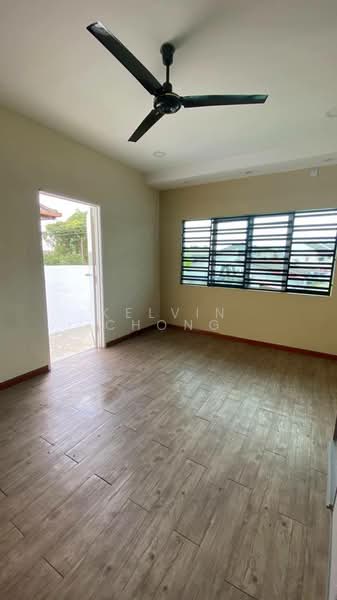 Ipoh Tasek Fully Renovated 2 Sty untuk Untuk Disewa - RM 1,500 /bulan, Mac 2026 - Interior - PropertyGuru.com.my