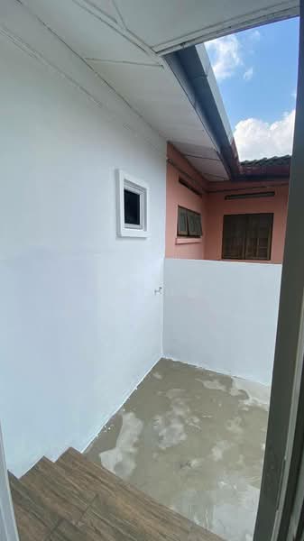 Ipoh Tasek Fully Renovated 2 Sty untuk Untuk Disewa - RM 1,500 /bulan, Mac 2026 - Exterior - PropertyGuru.com.my