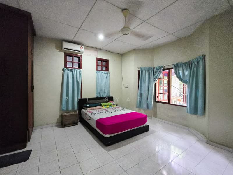Rawang untuk Untuk Dijual - RM 1,300,000, Mac 2026 - Bedroom - PropertyGuru.com.my