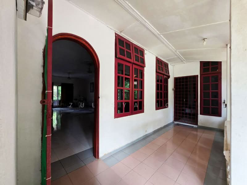 Rawang untuk Untuk Dijual - RM 1,300,000, Mac 2026 - Entrance - PropertyGuru.com.my