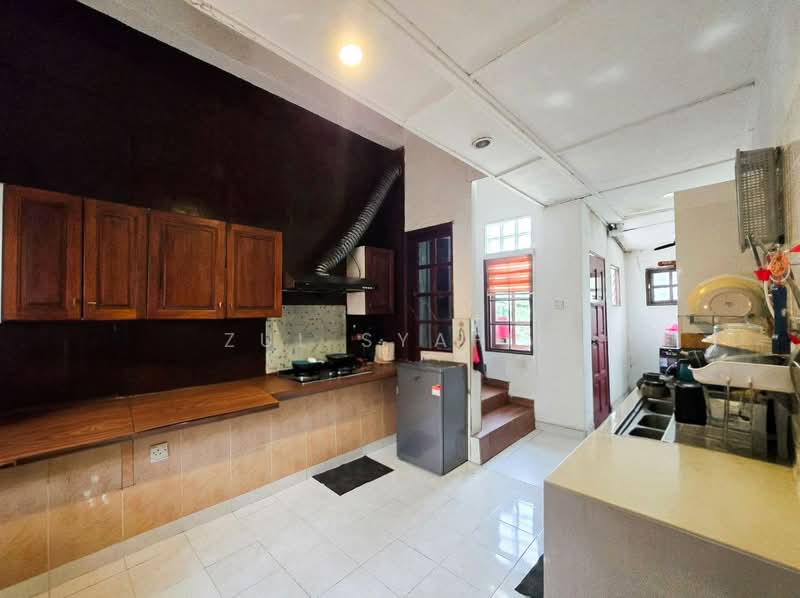 Rawang untuk Untuk Dijual - RM 1,300,000, Mac 2026 - Kitchen - PropertyGuru.com.my