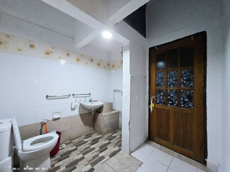 Rawang untuk Untuk Dijual - RM 1,300,000, Mac 2026 - Bathroom - PropertyGuru.com.my