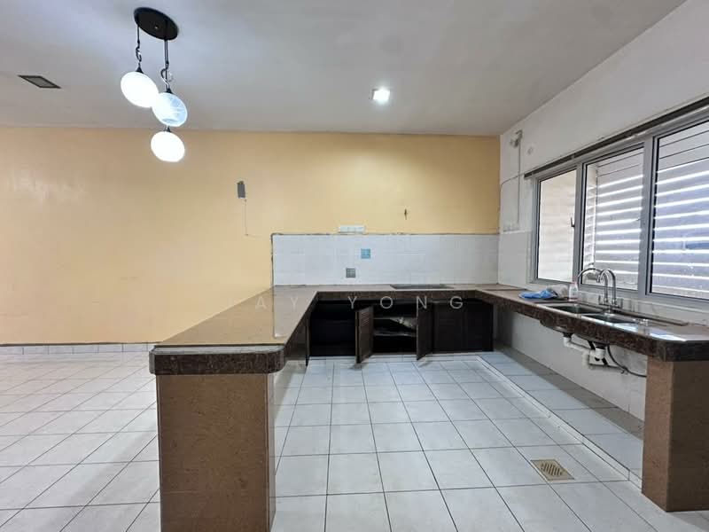 2.5-storey Terraced House for Sale in Taman Bukit Permata (Selayang) - Jay Yong - Kitchen - PropertyGuru.com.my