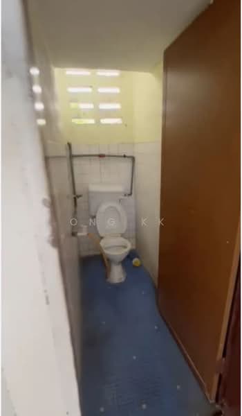 Flat for Rent at United Garden (Taman Lee Yan Lian) - Ong KK - Bathroom - PropertyGuru.com.my