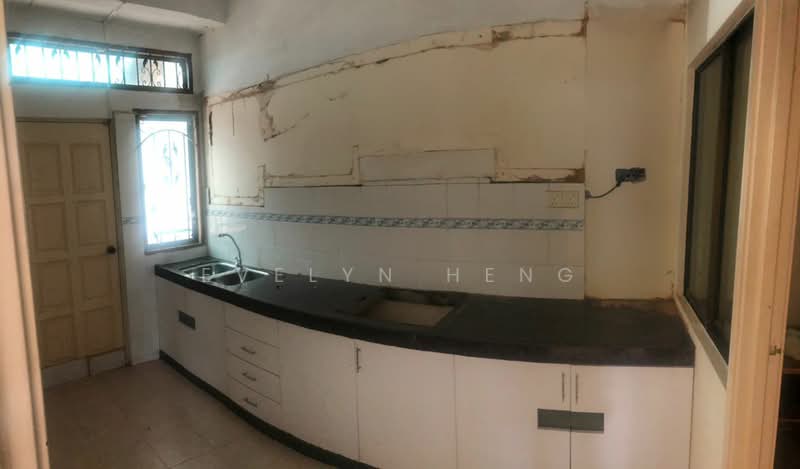 Link Bungalow for Sale in Taman Austin Perdana (Tebrau) - Evelyn Heng - Kitchen - PropertyGuru.com.my