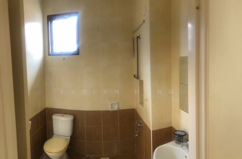 Link Bungalow for Sale in Taman Austin Perdana (Tebrau) - Evelyn Heng - Bathroom - PropertyGuru.com.my